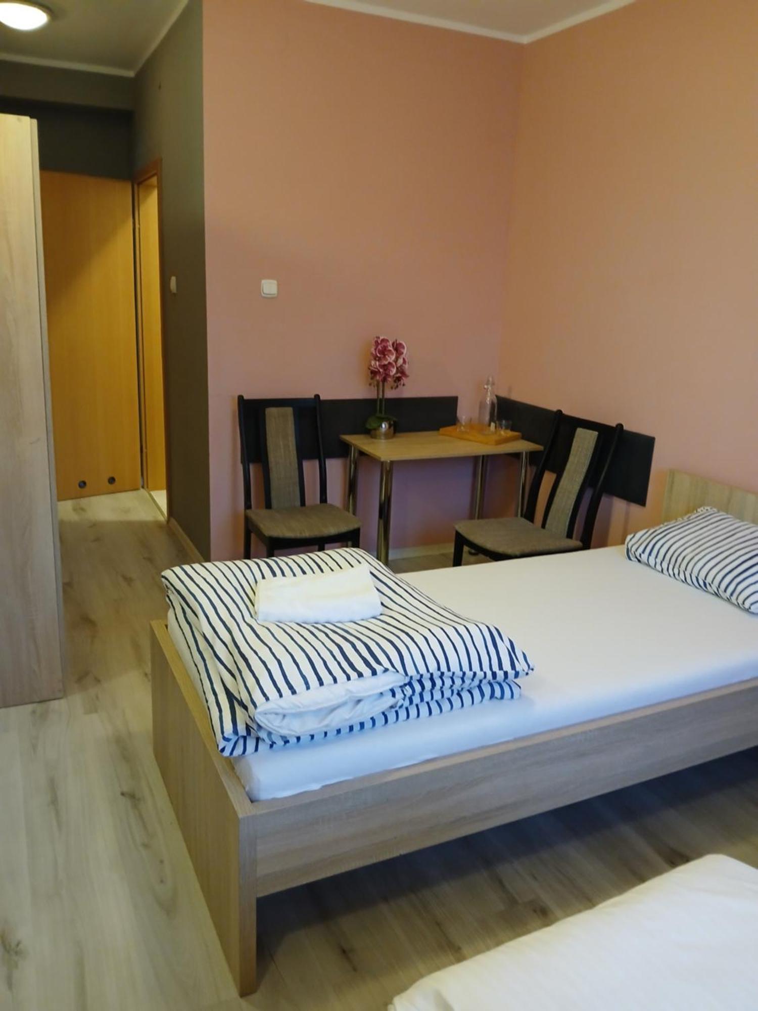 Bed and Breakfast Dom Brama Mazur Ostróda Esterno foto
