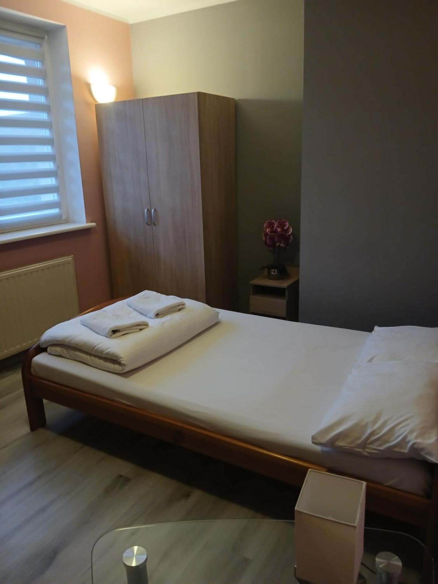 Bed and Breakfast Dom Brama Mazur Ostróda Esterno foto